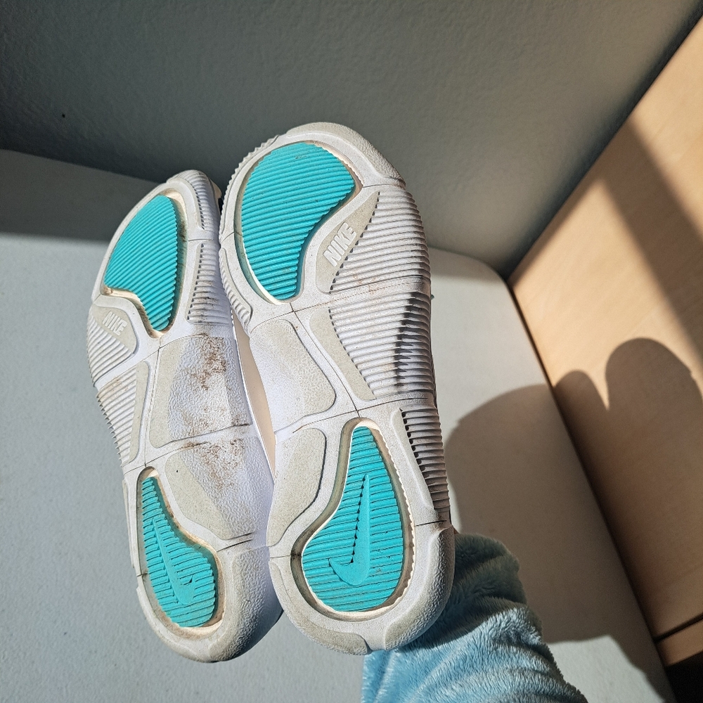 Nike Acalme White Amber Rise Athletic Shoes - Picture 6 of 6